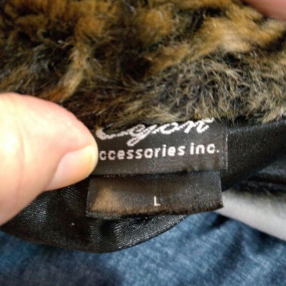 Women Leopard Print Faux Fur Sleeveless Vest - Picture 6 of 7